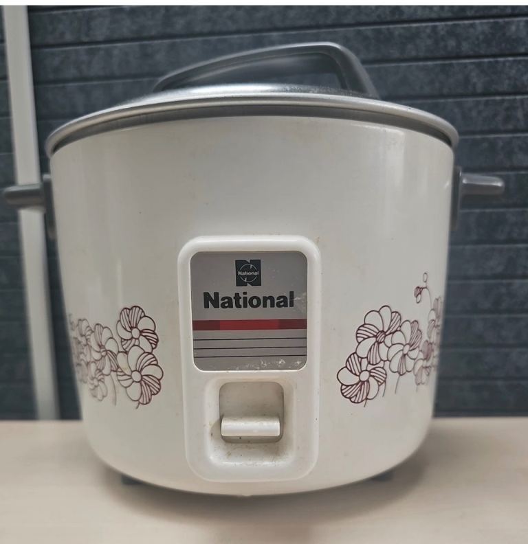National Automatic Rice Cooker SR-W18GH Vintage Working Perfectly