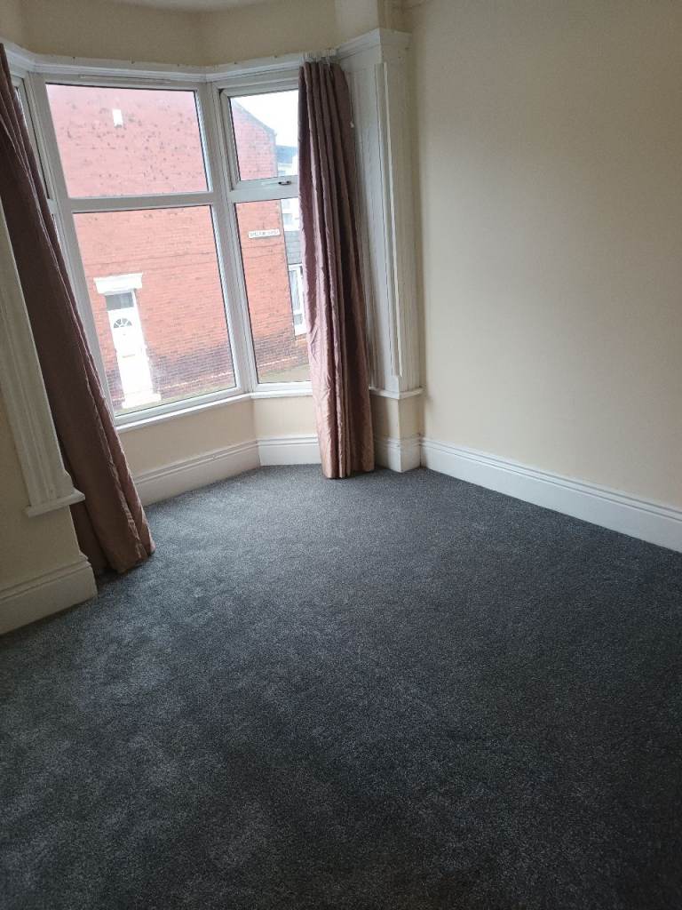 Large 3 Bedroom Upper Flat in Chichester, South Shields, NE33 (3 bed)