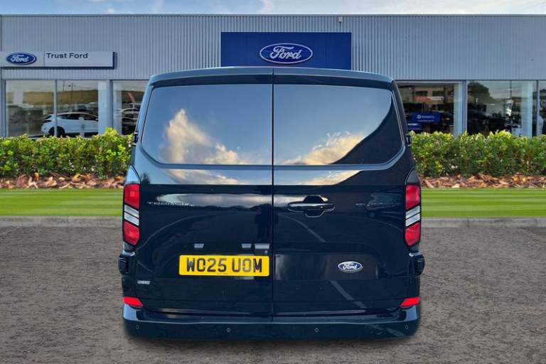 2025 Ford Transit Custom 320 Limited AUTO L2 LWB Double Cab In Van FWD 2.5 PHEV 232ps Low Roof Au...