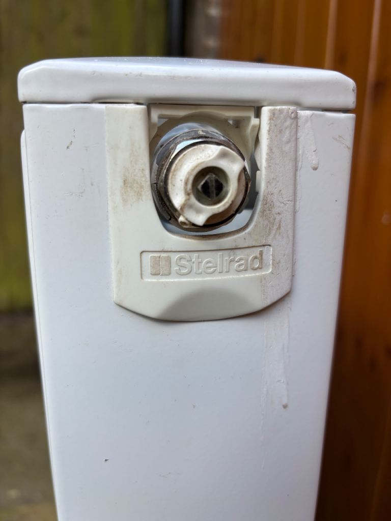 100x70 Stelrad radiator