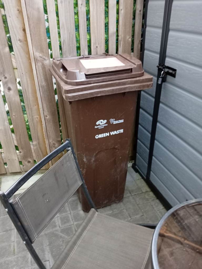 Wheelie bin new
