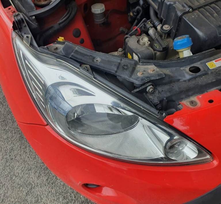 Ford KA Right Side Headlight 2011