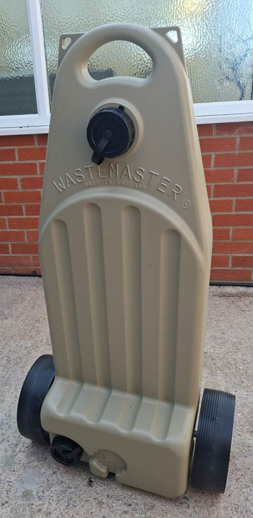 Caravan wastemaster with grey water hoses