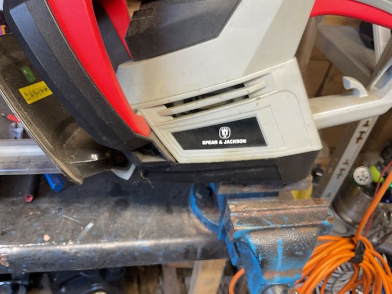 Spear and Jackson 24” hedge trimmer