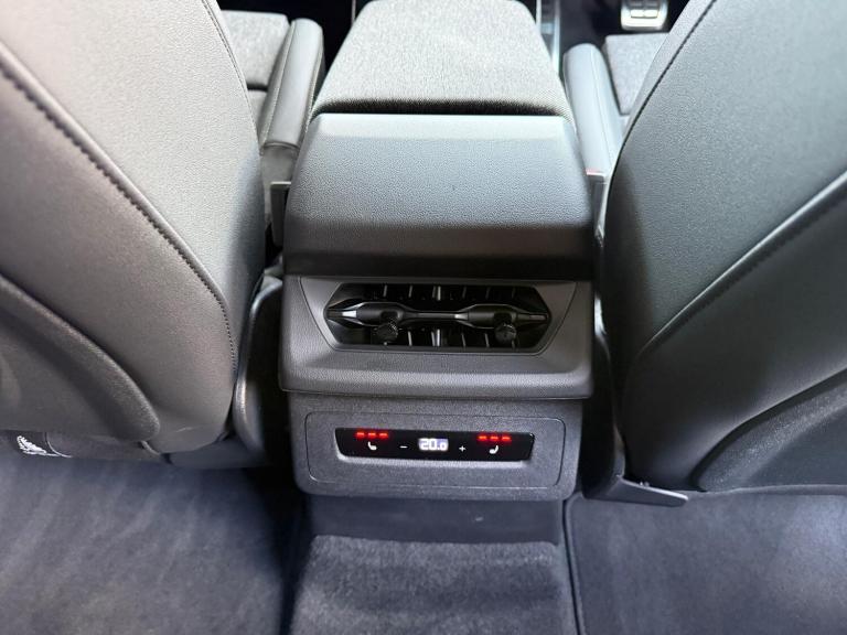 2025 Audi Q6 e-tron 83kWh S line SUV 5dr Electric Auto (252 ps) ESTATE Electric Automatic