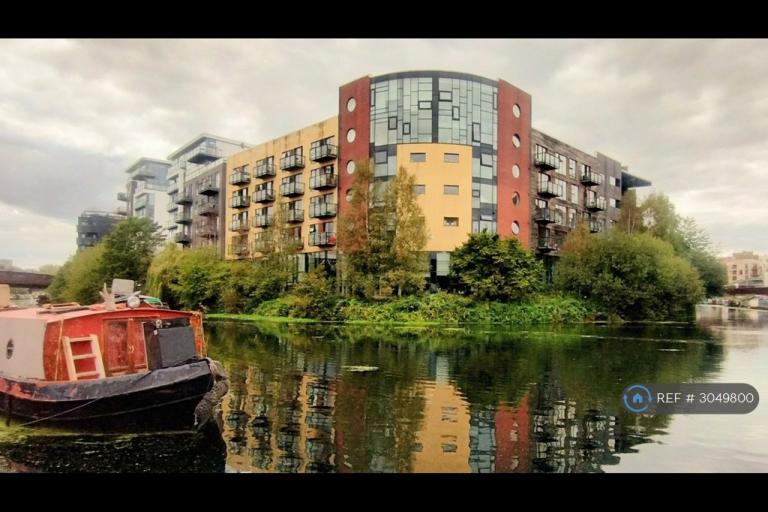 3 bedroom flat in Omega Works, London, E3 (3 bed) (#3049800)