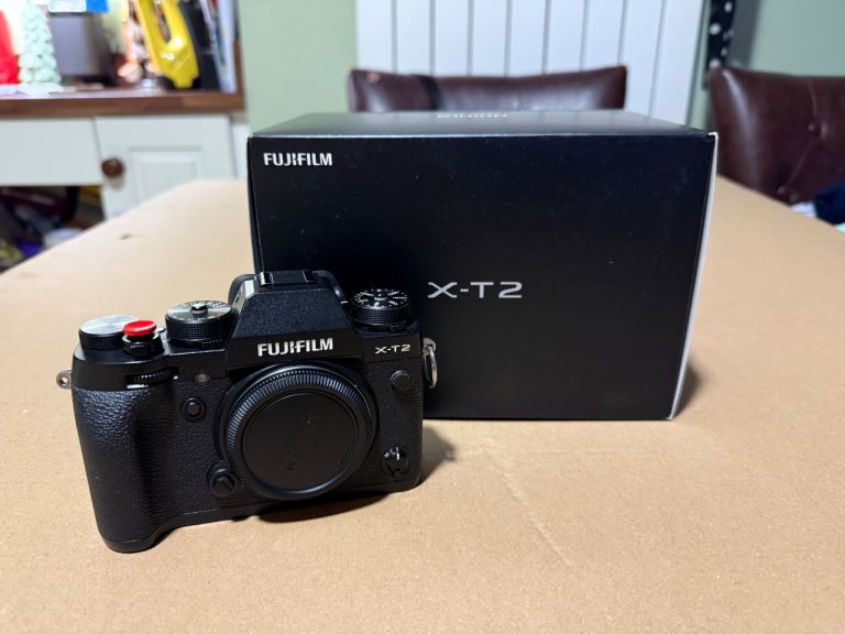 Fujifilm XT2 mirrorless camera body