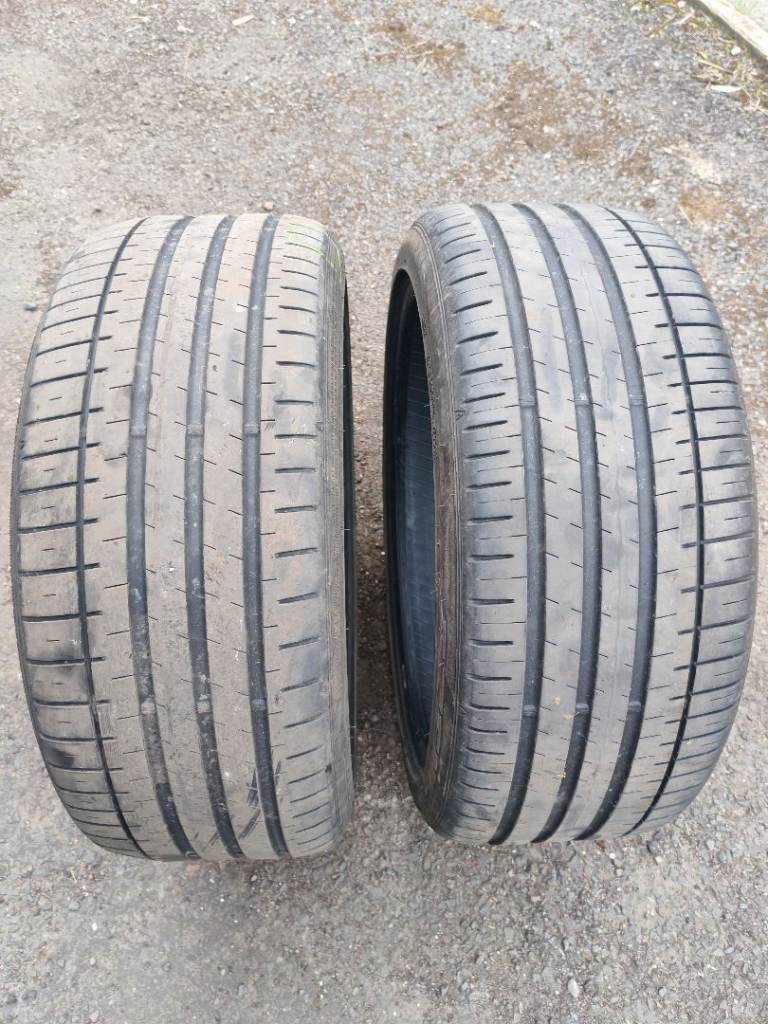 Falken azenis 235/40/19
