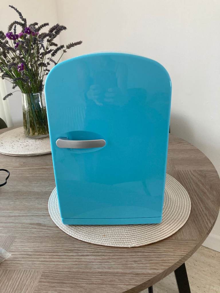 Mini Portable Fridge / with warmer - Light Blue, As Good As New- SOLD