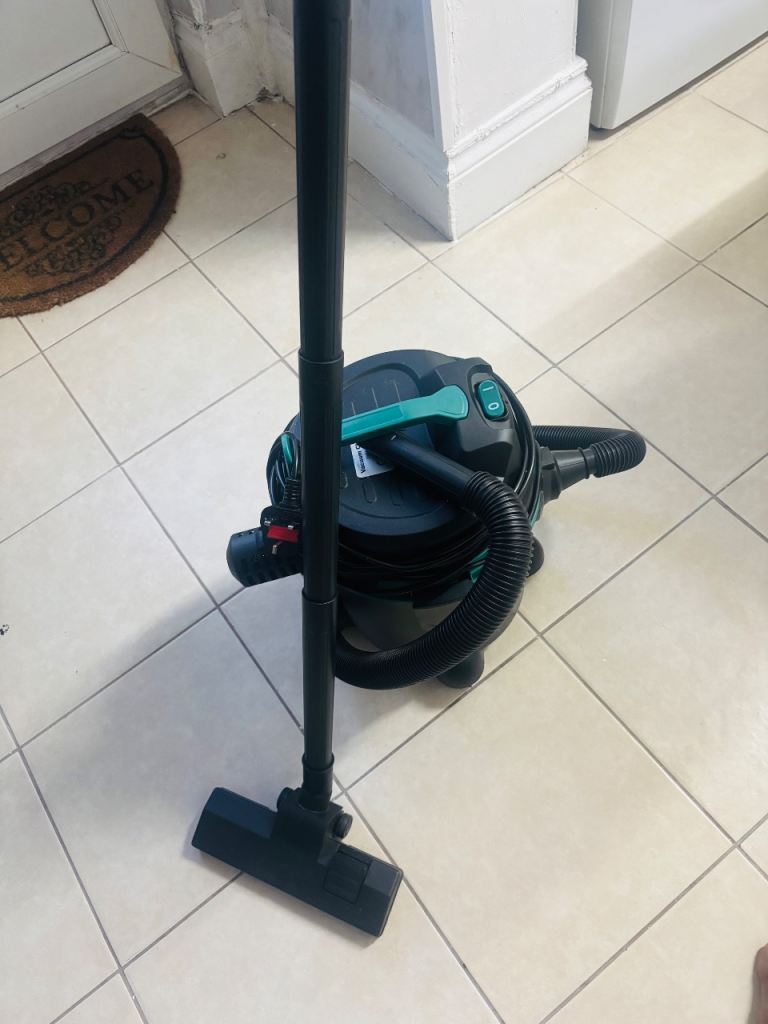 Vacuum Cleaner – Excellent Condition, Used Only 3 Months