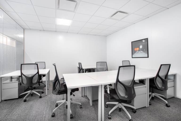 London - N1 9PP \ Adaptable Office Space with a 15-Desk Layout