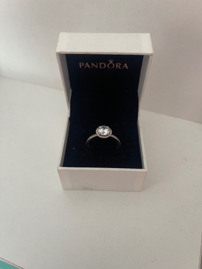  Pandora Halo Ring | Like New | With Box 