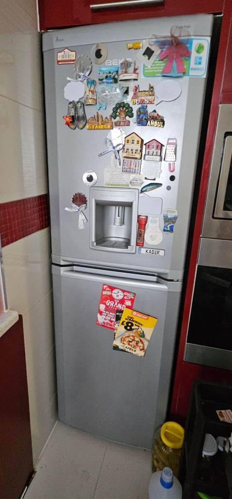 COLLECT NOW ! MUST GO!! BEKO FROST FREE FRIDGE FREEZER 