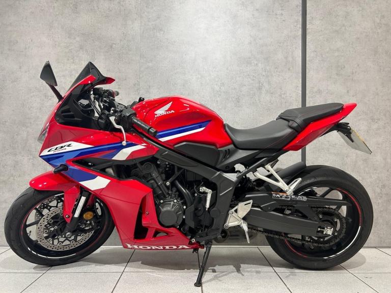 2024 Honda CBR650R E-Clutch - 5975 miles 
