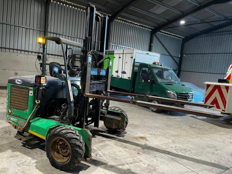 2015 MOFFETT M5 25.3 