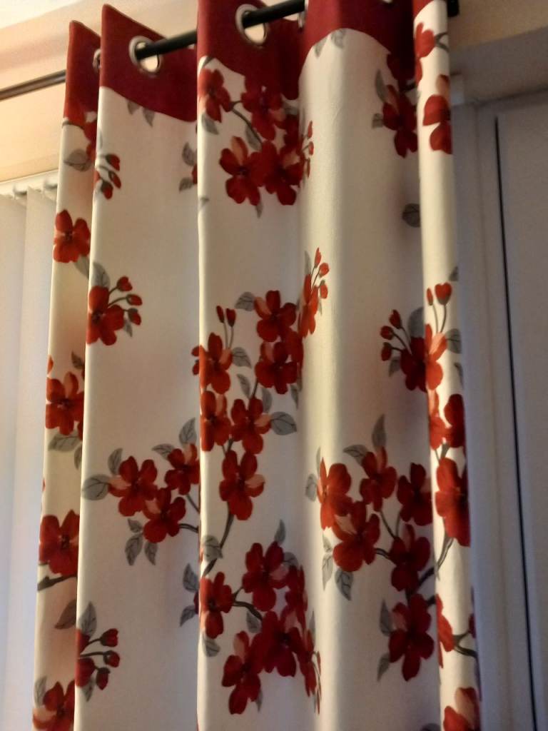 Curtain 