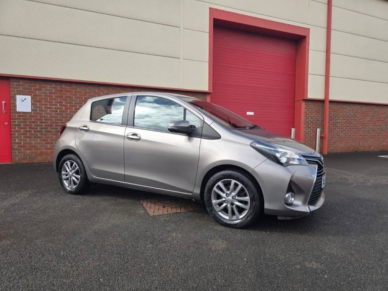 2015 Toyota Yaris 1.33 Dual VVT-i Icon Euro 5 5dr Euro 5 Hatchback Petrol Manual