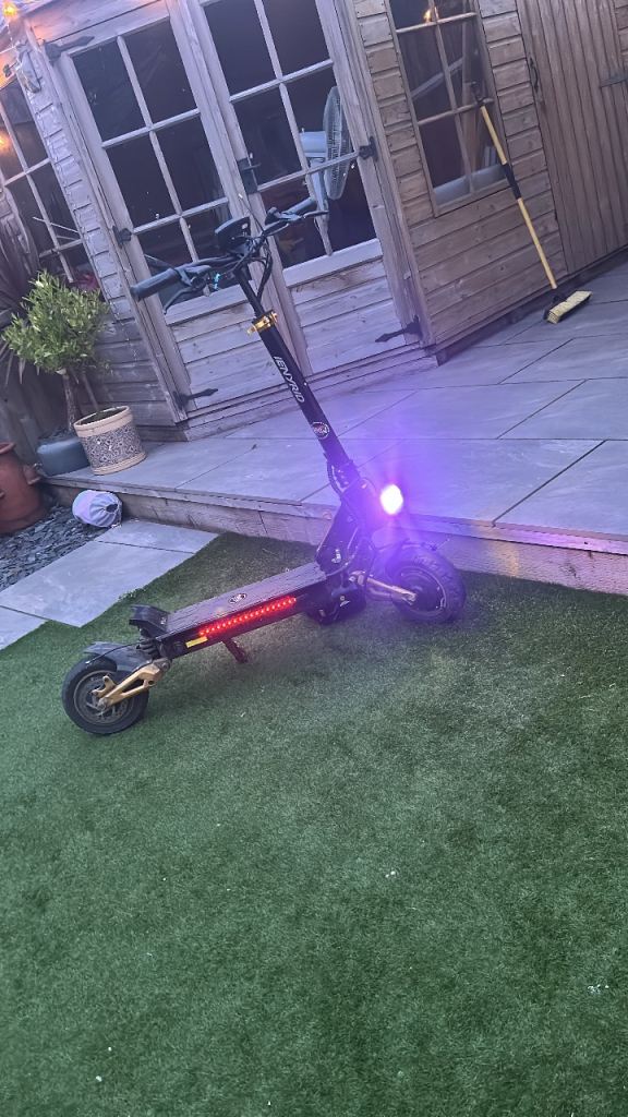 Ienyrid es1 electric scooter used scratches