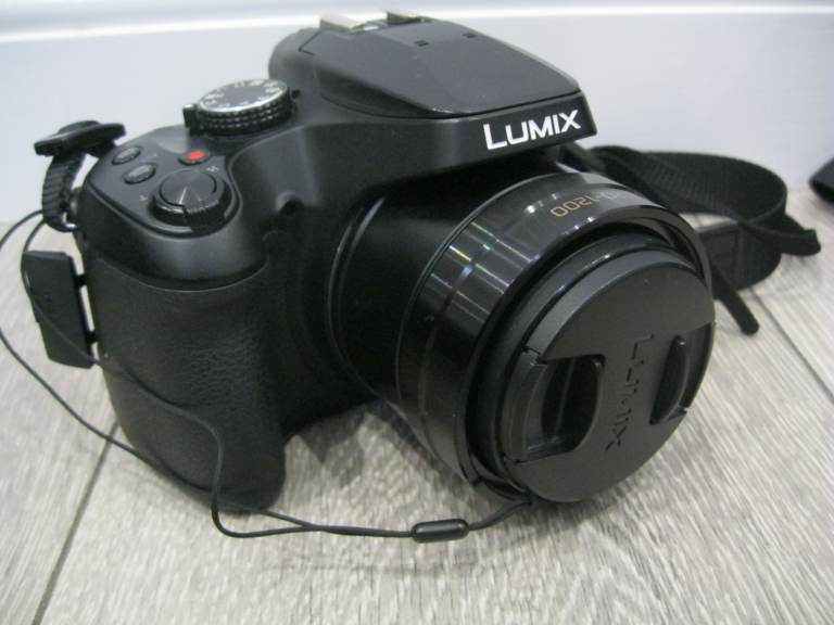 Panasonic Lumix DC-FZ82 18.1MP Digital Camera 60x Optical Zoom Lens + Extras