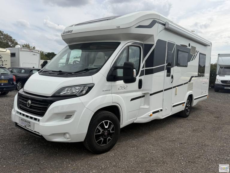  Benimar Mileo 282 4 berth 4 belt