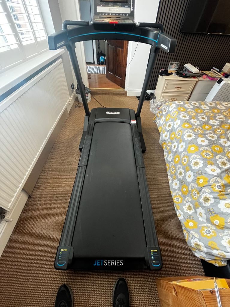 Reebok Jet 300 Treadmill - Excellent Condition