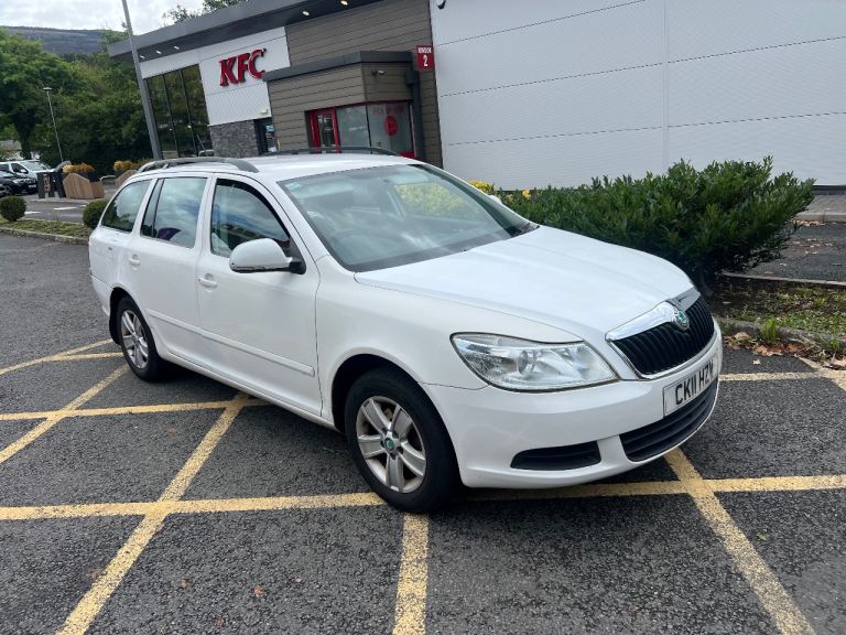 Skoda, OCTAVIA, Estate, 2011, Manual, 1595 (cc), 5 doors