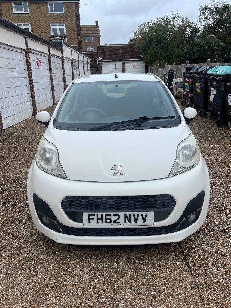 Peugeot, 107, Hatchback, 2013, Manual, 998 (cc), 5 doors