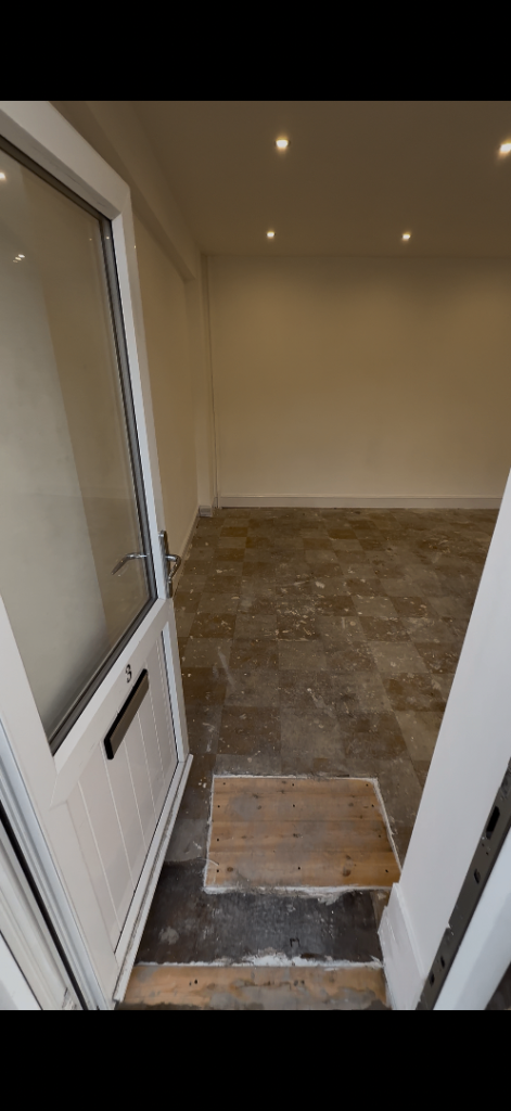 Retail / Shop Unit To Let – Huddersfield HD1 – £350 PCM – Ideal Small Business