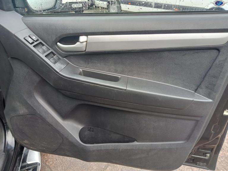 ISUZU D-MAX 2.5 TD Utah Black Manual Diesel 2015