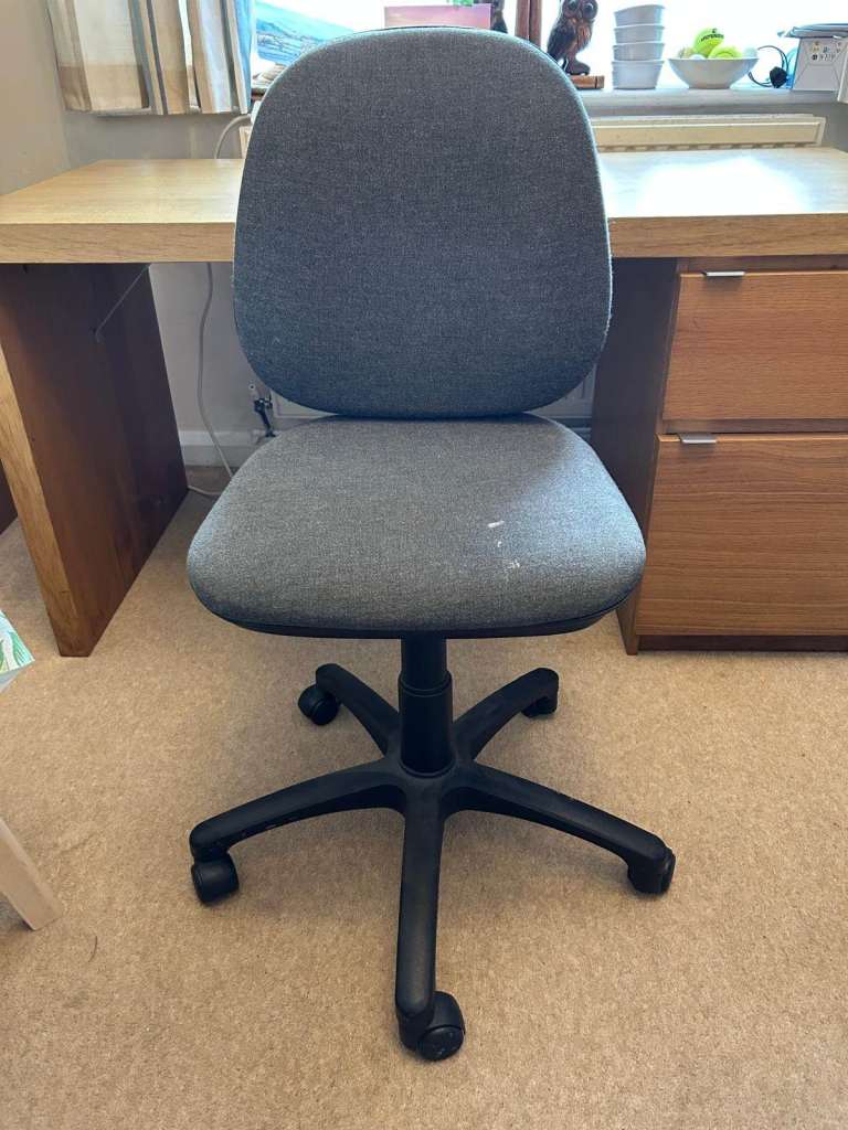 Grey Office Chair with Castors and Seat adjuster 2