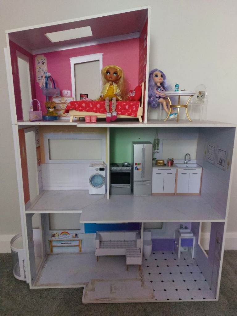 Doll house