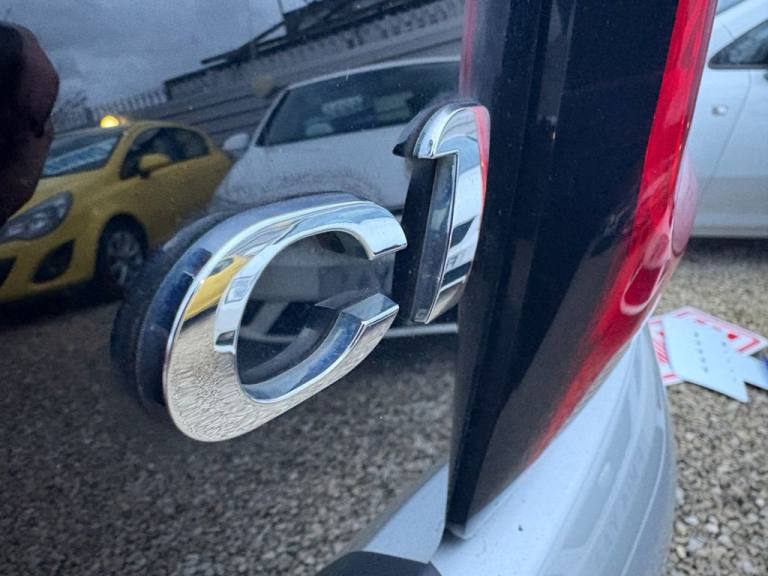 2016 Citroen C1 1.2 PureTech Flair 5dr HATCHBACK PETROL Manual