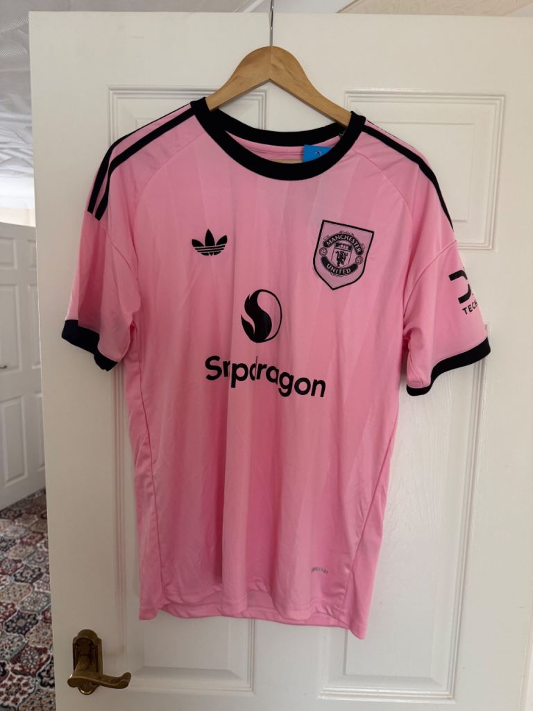 Adidas Manchester United Pink Away Kit Football Shirt - Size M, New with Tags