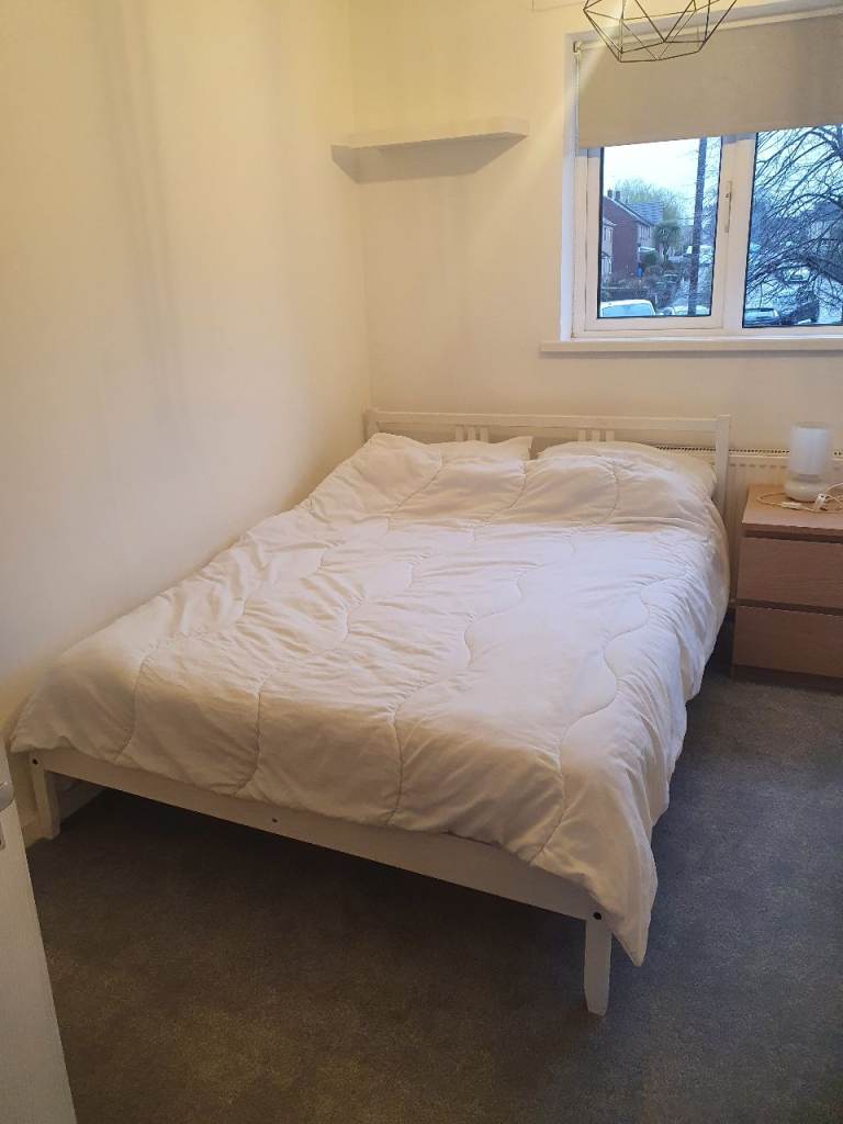 A female required to rent a room.