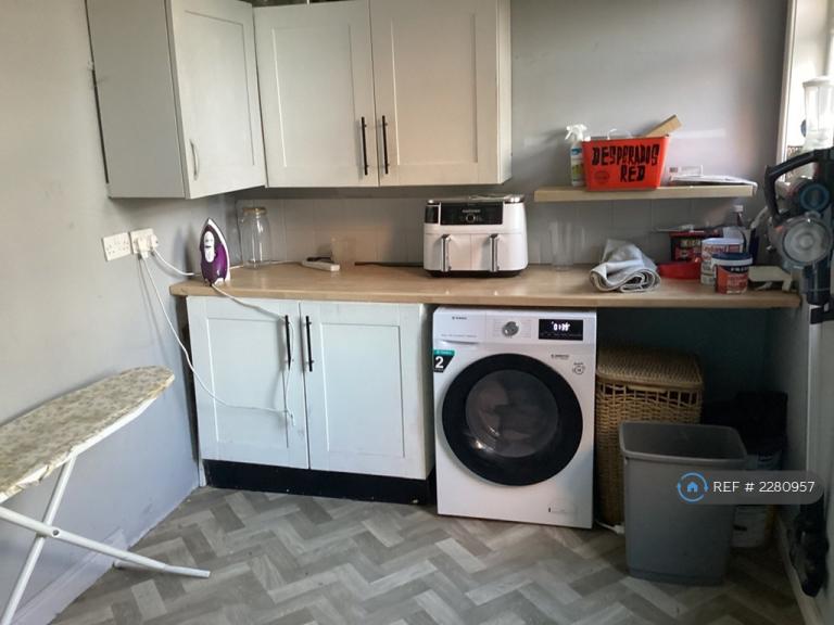 6 bedroom house in Beech Grove, Ashton-On-Ribble, Preston, PR2 (6 bed) (#2280957)