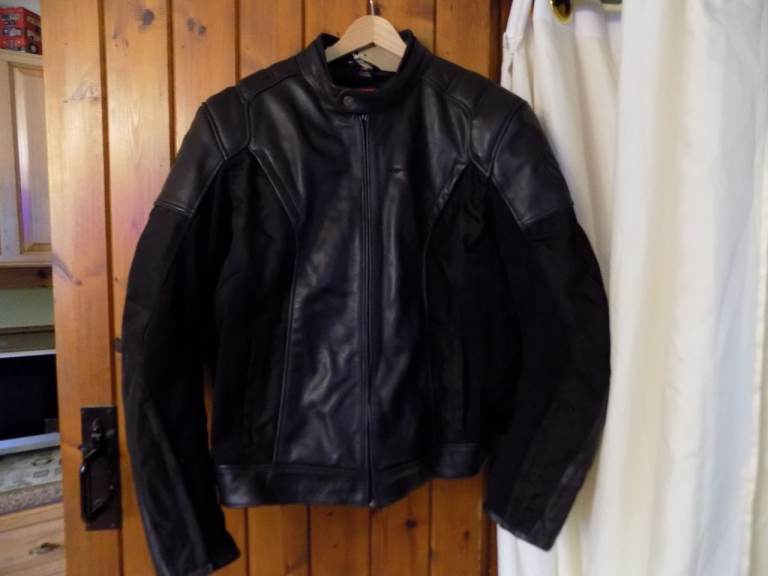 Frank Thomas Black Leather Motorcycle Jacket Size 52 Armoured Motorbike Jacket as good as new  