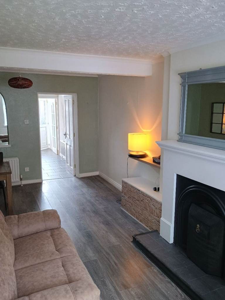 Room for rent in Broughshane - would suit female professional 