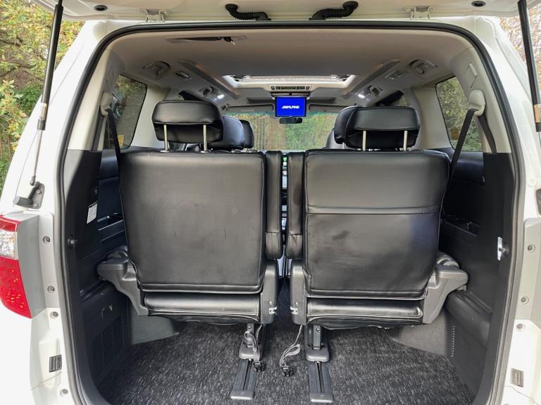 TOYOTA ALPHARD 2.4 2012