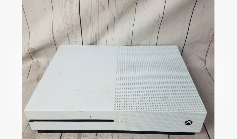 Xbox one s white 
