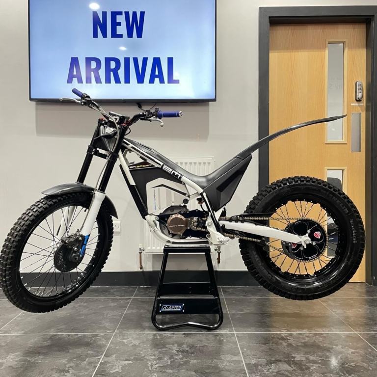  2019 EM 5.7 SPORT **GREAT CONDITION** USED ELECTRIC TRIALS BIKE
