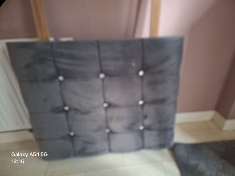Single headboard
