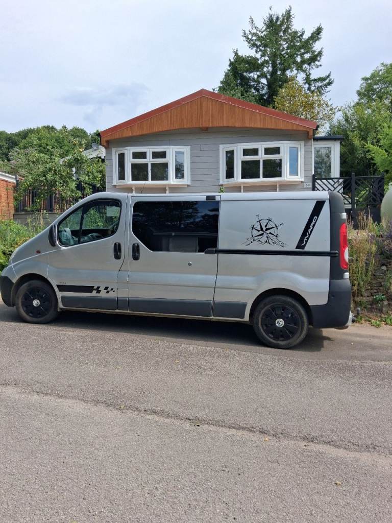 Vauxhall, VIVARO 2900 CDTI LWB, 2008, 1995 (cc)