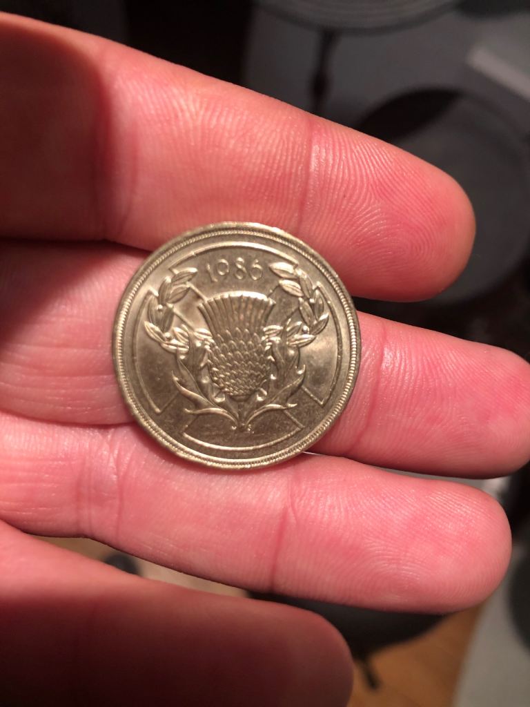 1986 Queen Elizabeth II two pound coin 
