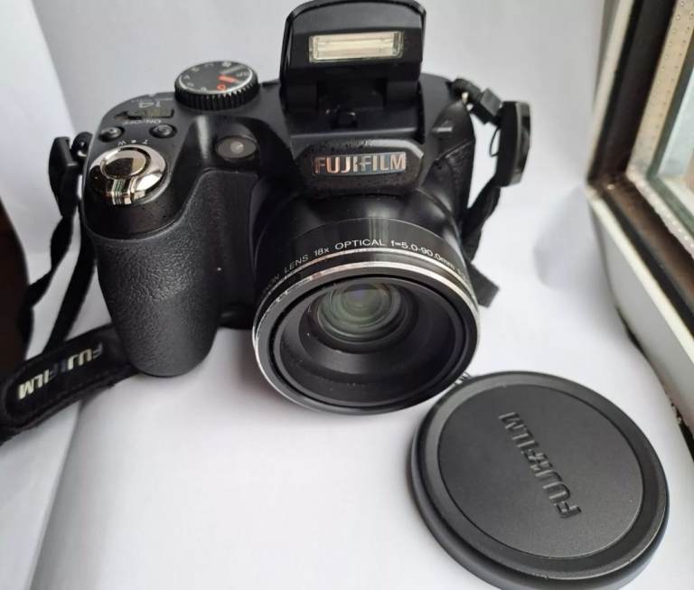 Fujifilm S2950 read descr.