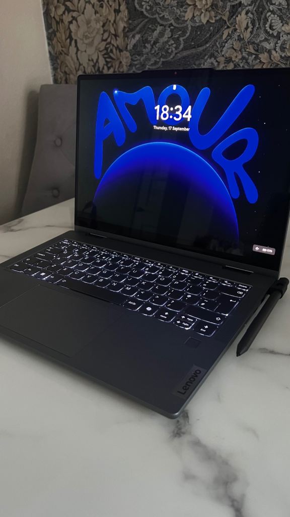 Lenovo Ideapad 5 2-in-1 14” i7 16 gb RAM 512 gb storage OLED - excellent condition