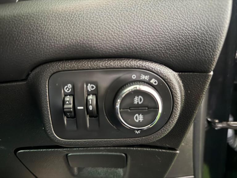 2017 Vauxhall Zafira 1.4T SRi Nav 5dr Auto MPV PETROL Automatic