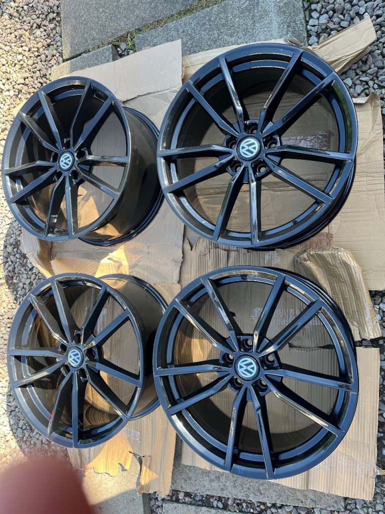 VOLKSWAGEN 19” GOLF R MK7 PRETORIA STYLE ALLOY WHEELS the wheels 