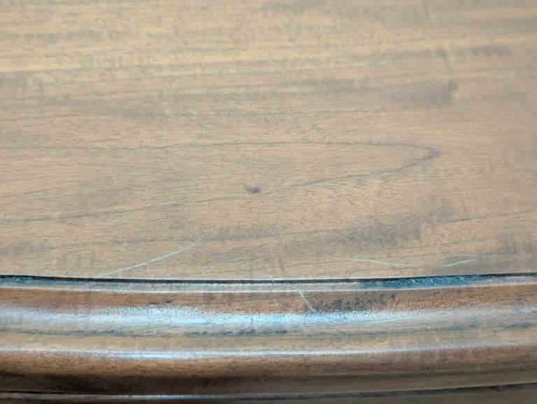 Mahogany chest of drawers