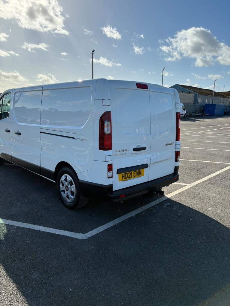 Renault traffic business+ 2021 van