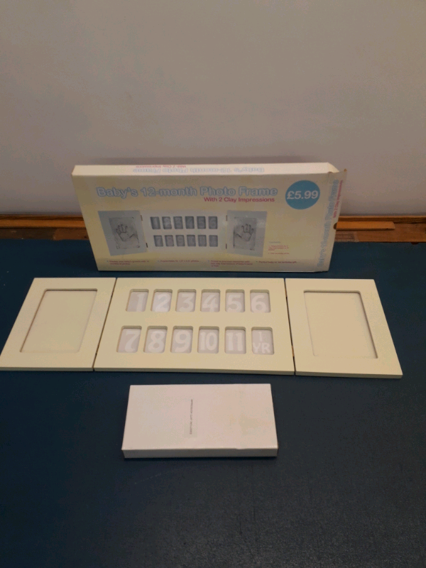 Baby's 12-month Photo Frame + 2 Clay Impressions New 